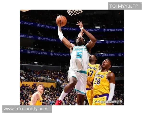 马卢阿奇生涯首秀表现亮眼4分钟内罚球1分并送出1次盖帽