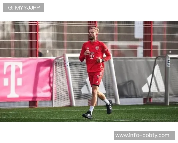 德媒报道拜仁全员参与训练诺伊尔独自进行恢复训练